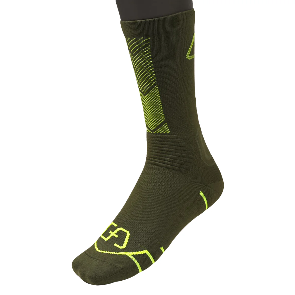 Essential Crew Compression Socks - Image 13