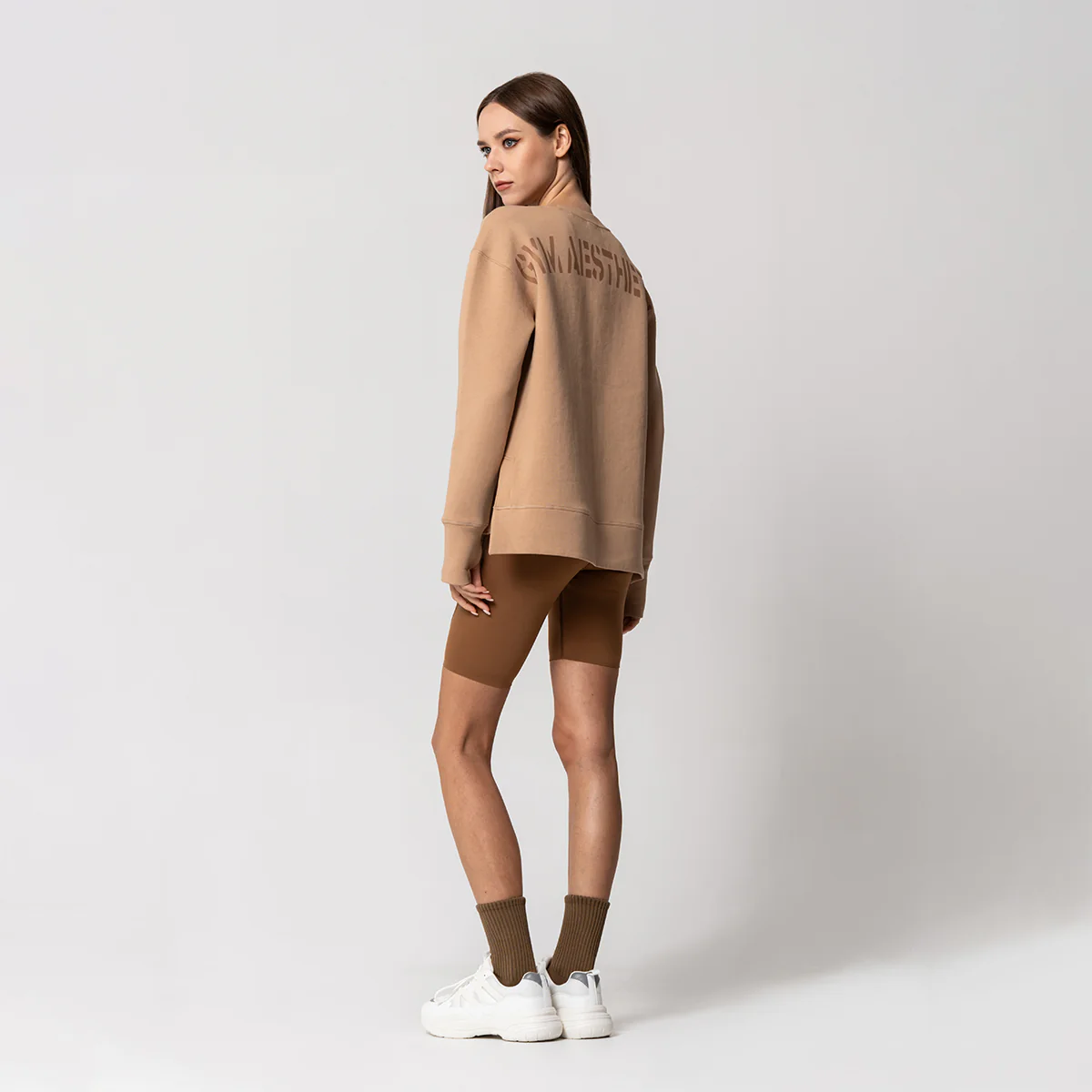 Elongated Everyday Wears Sweatshirt for Women - Image 4