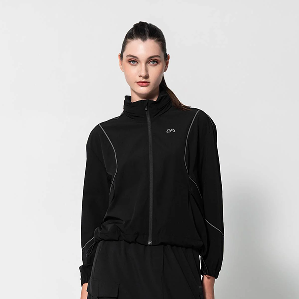 Trendy Athleisure Jacket for Women - Image 14