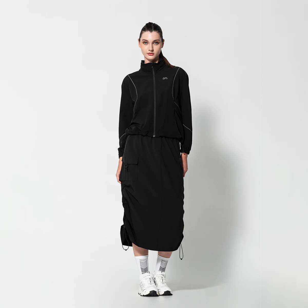 Trendy Athleisure Jacket for Women - Image 15