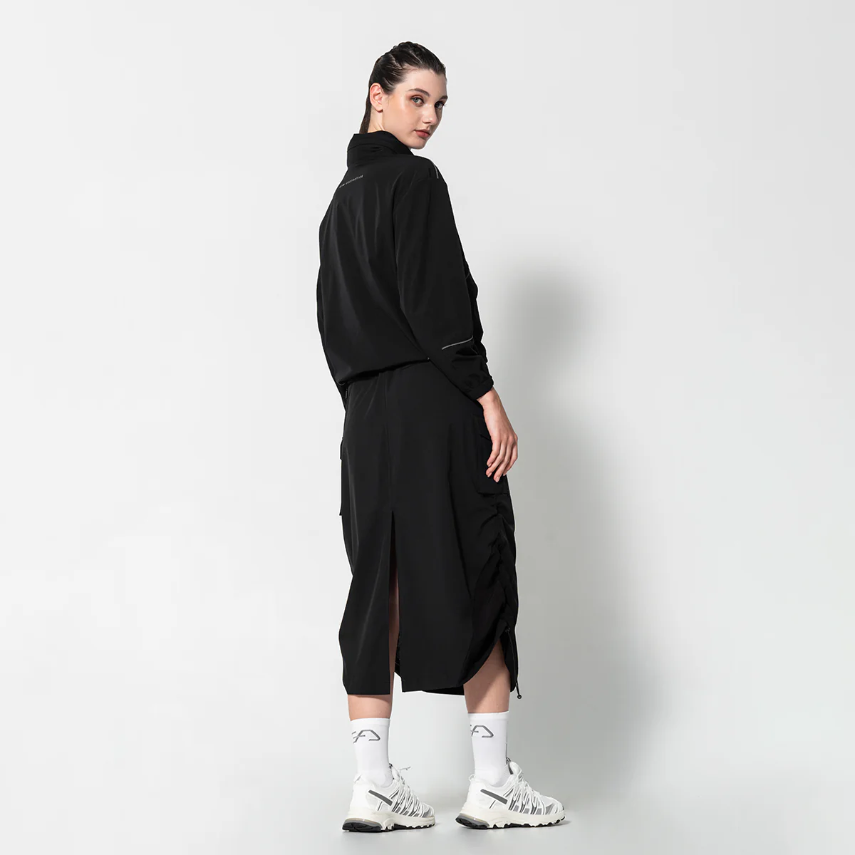 Trendy Athleisure Jacket for Women - Image 17