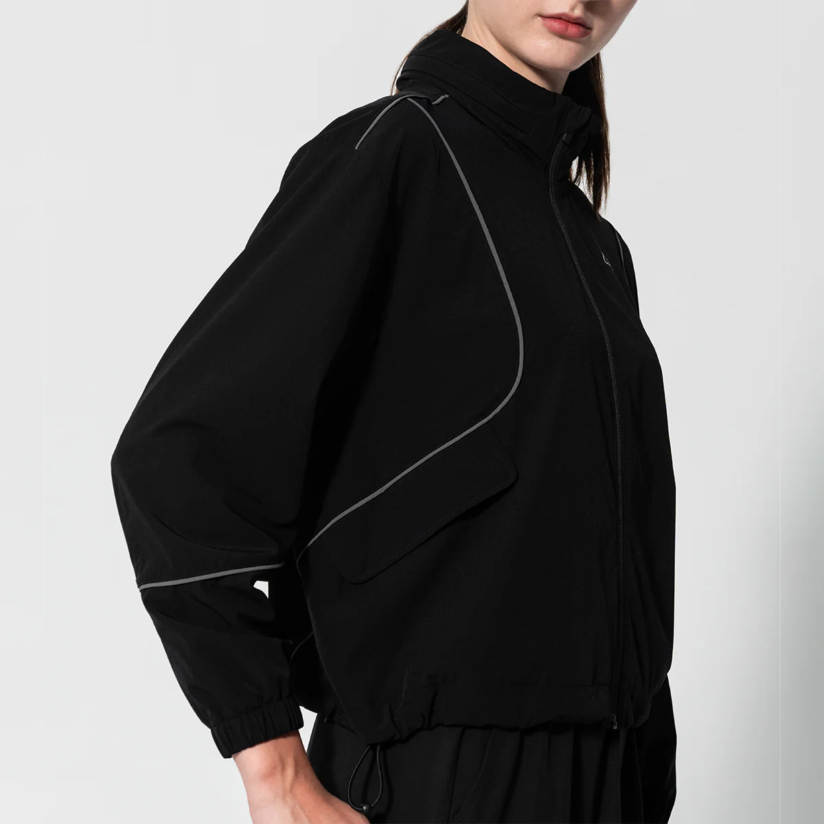 Trendy Athleisure Jacket for Women - Image 18
