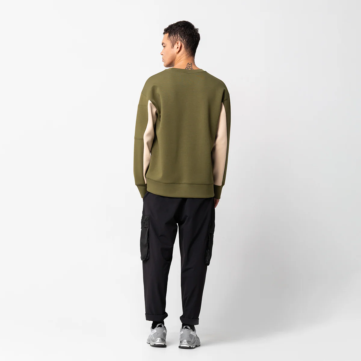 Oversize Everyday Wears Embossed print Sweatshirt Color Blocking for Men - Image 10