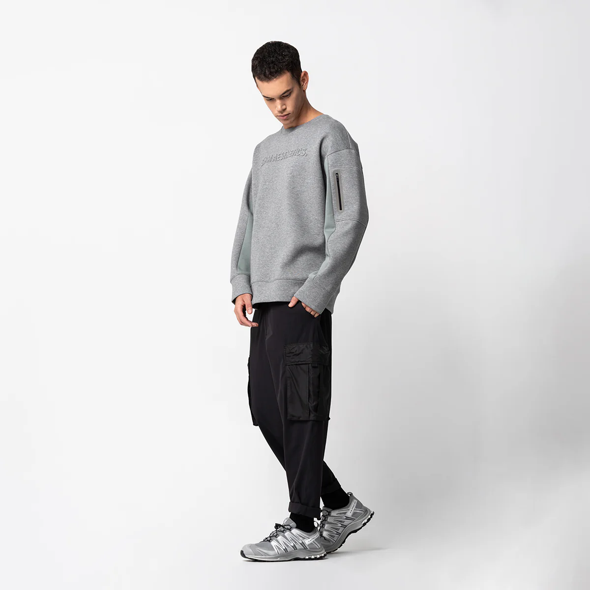 Oversize Everyday Wears Embossed print Sweatshirt Color Blocking for Men - Image 15