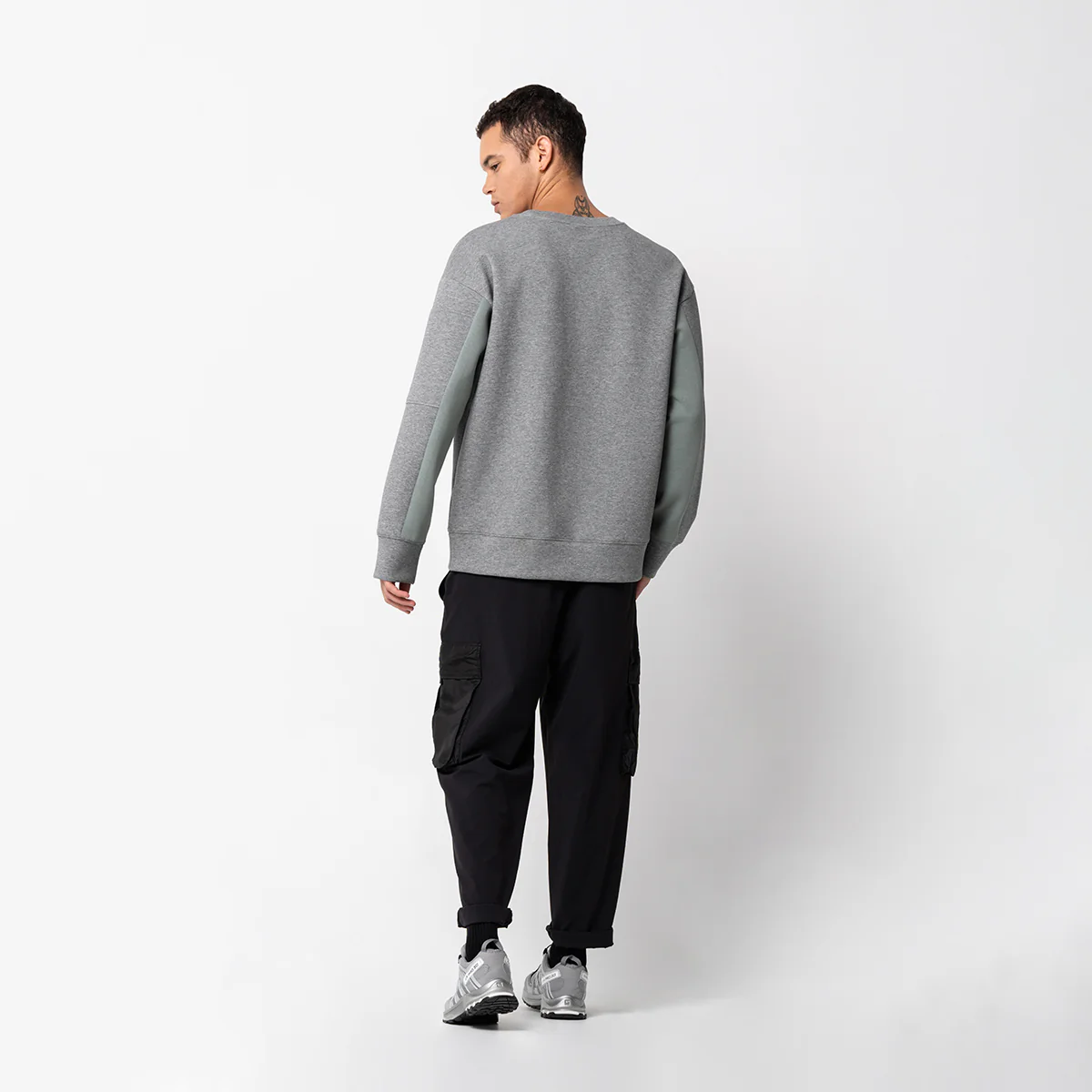 Oversize Everyday Wears Embossed print Sweatshirt Color Blocking for Men - Image 16
