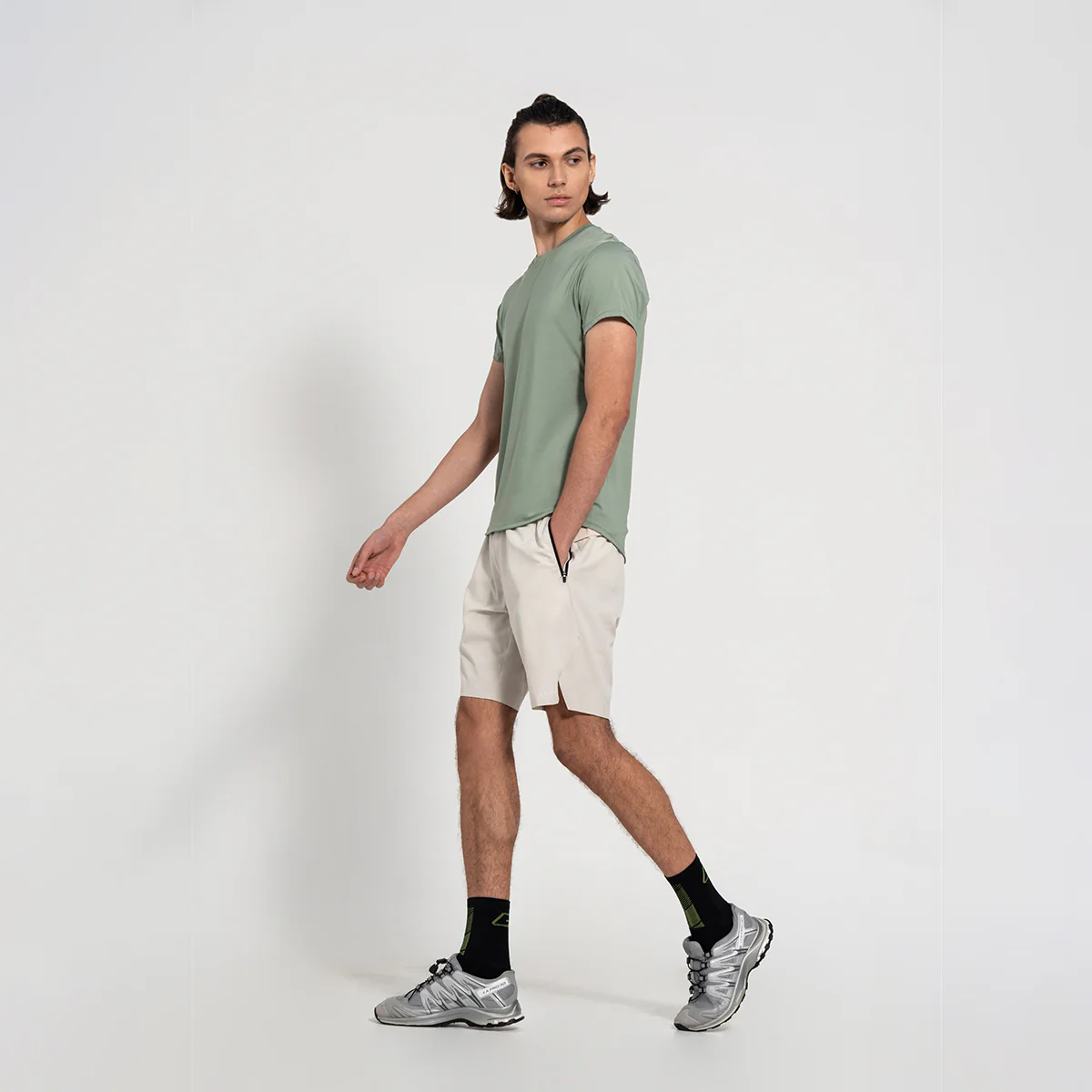 Fabric Blocking Activewear Performance 9 inch Shorts for Men - Image 3