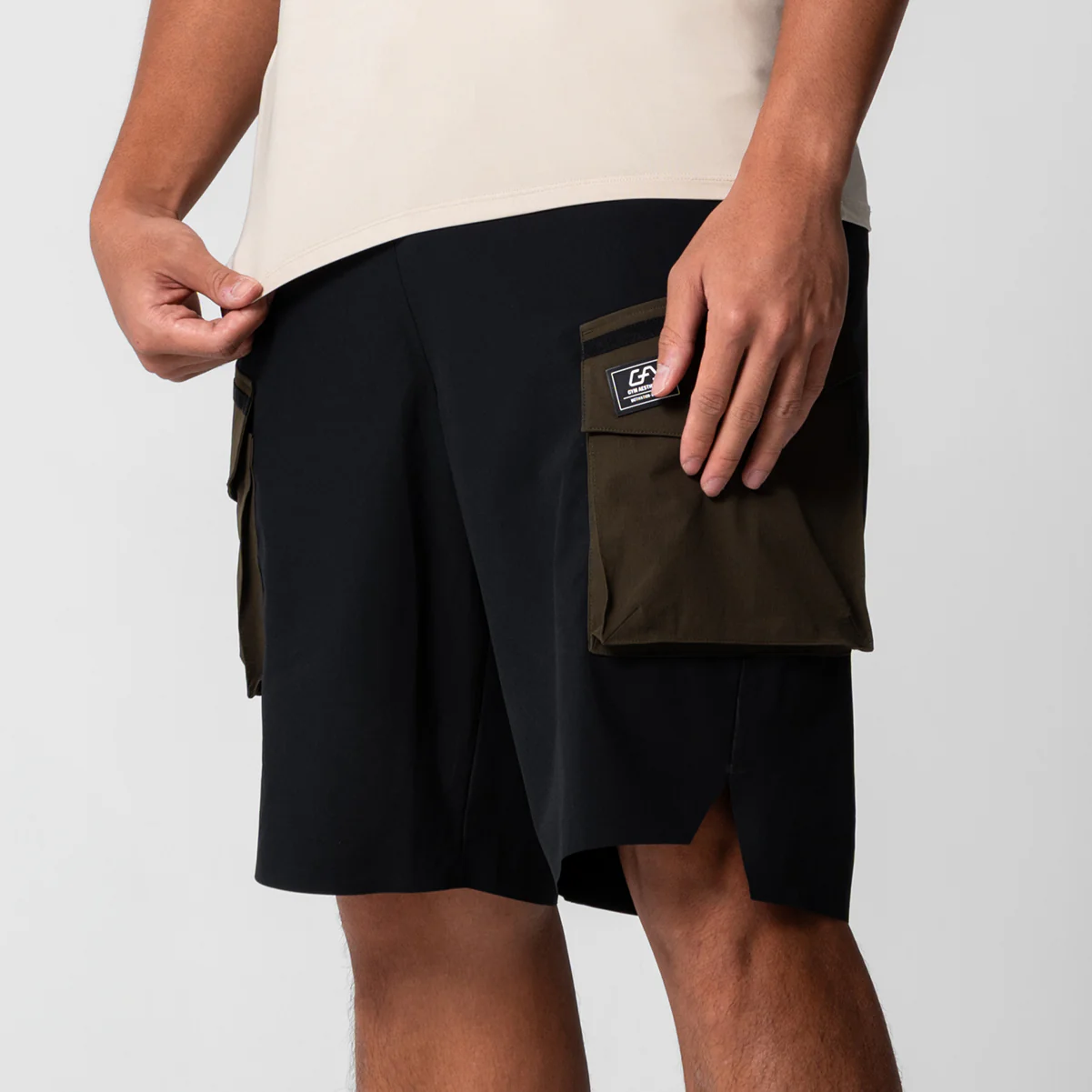 Color Blocking Functional Cargo 9 inch Running Shorts for Men - Image 12