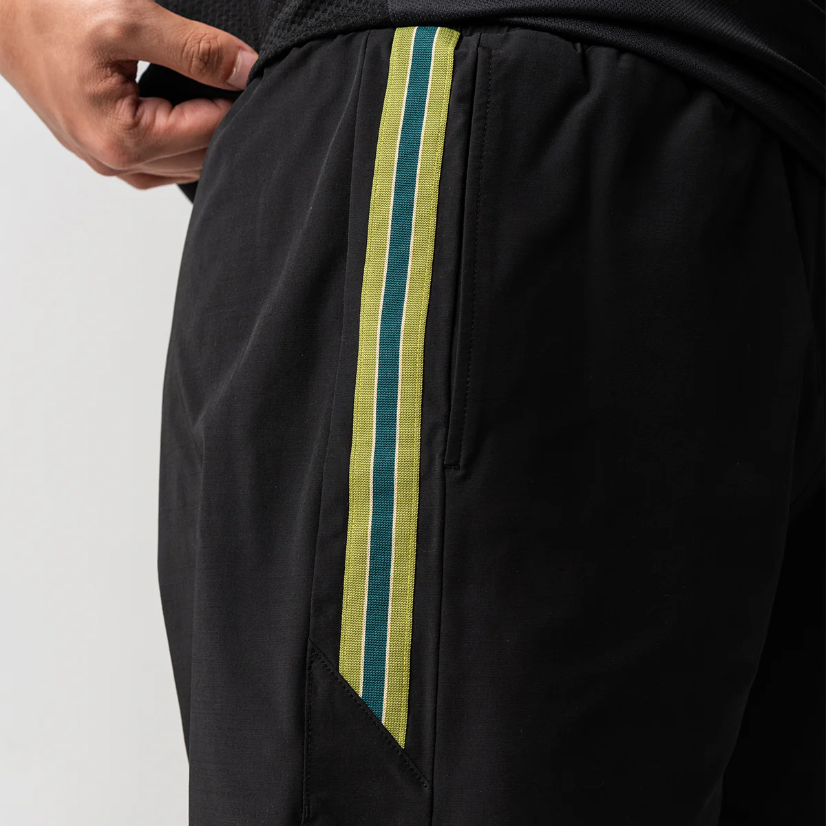Performance 4way Stretch Tennis 6 Inch Shorts for Men - Image 14