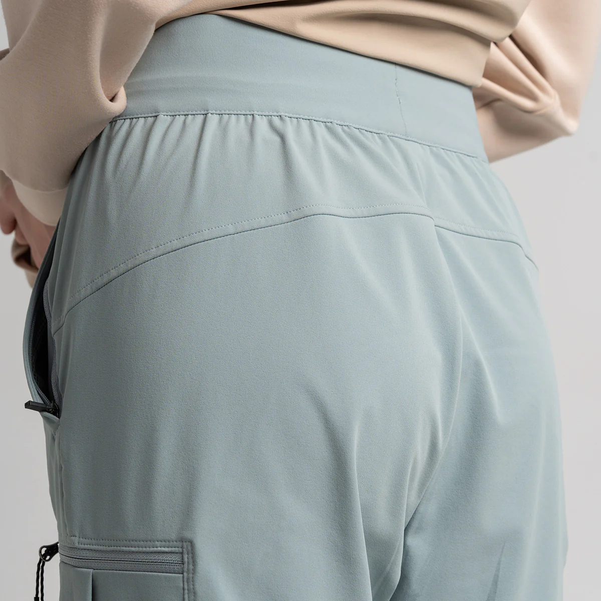 Functional Trendy Cargo Pants for Women - Image 25