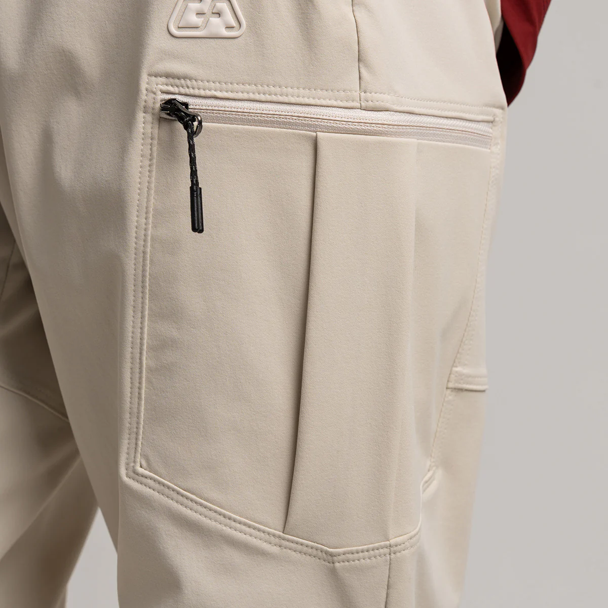Functional Trendy Cargo Pants for Women - Image 4
