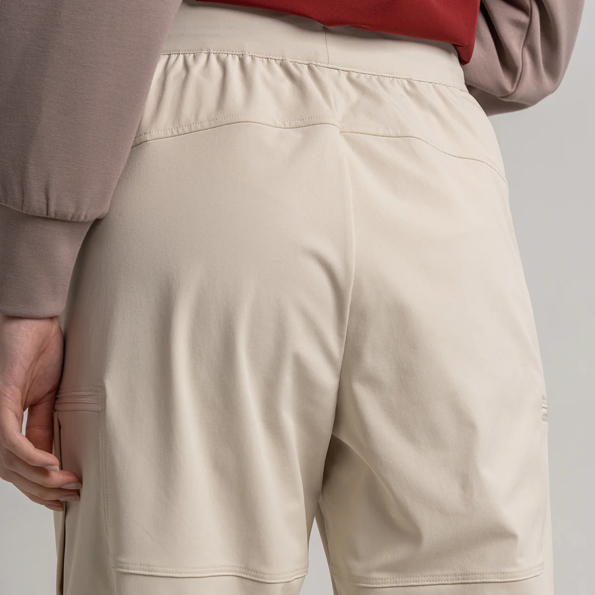 Functional Trendy Cargo Pants for Women - Image 7